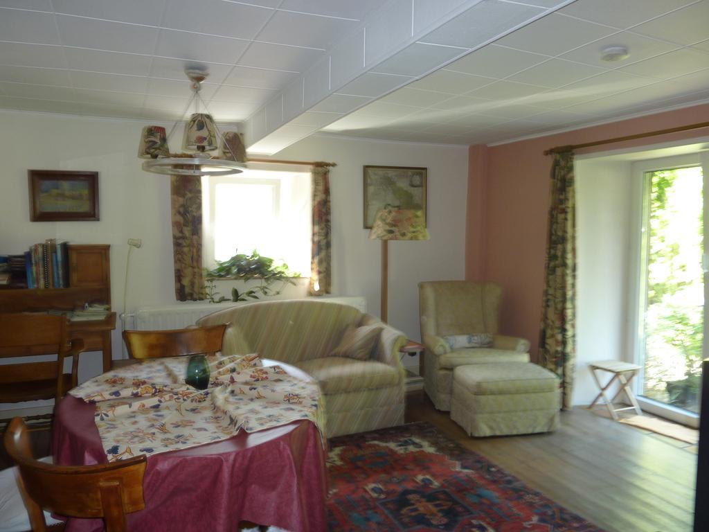 Au Jardin De Mon Pere Villa Jalhay Exterior photo